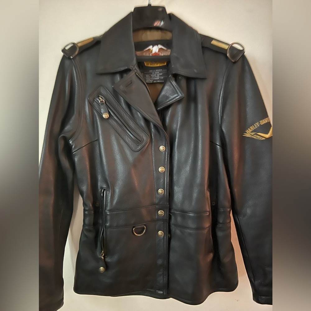 “Sweet” Harley Davidson women’s riding jacket in mint condition!